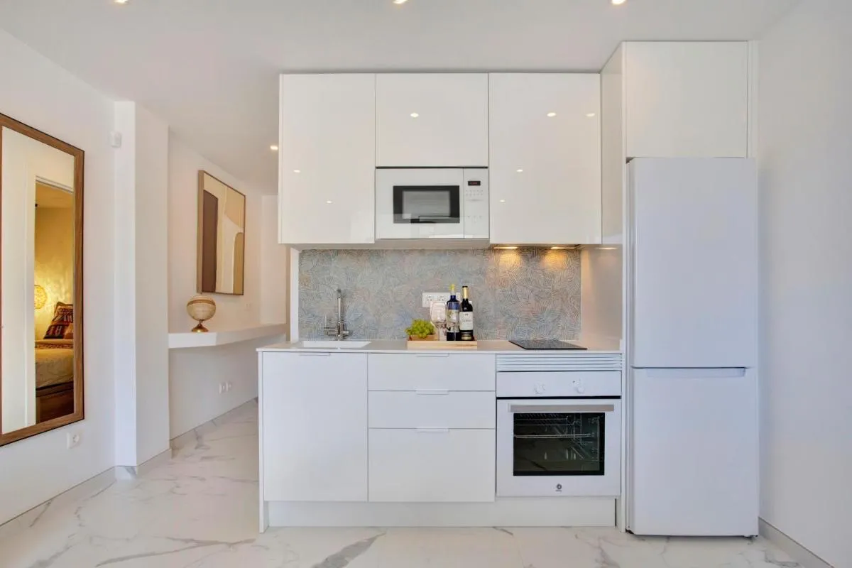 Image 2 of Vaneymar Home