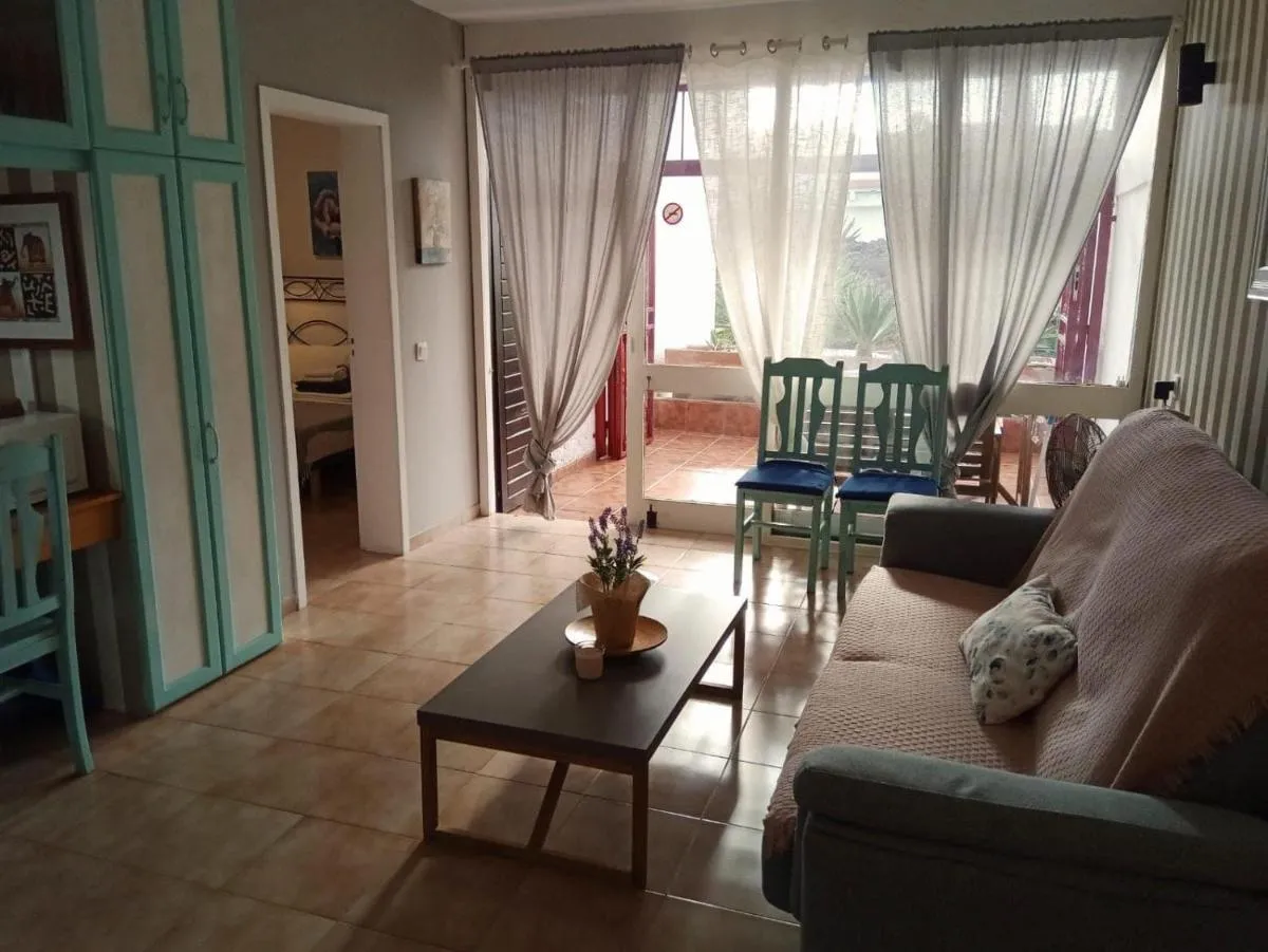 Image 2 of Veronicas Costa del Silencio