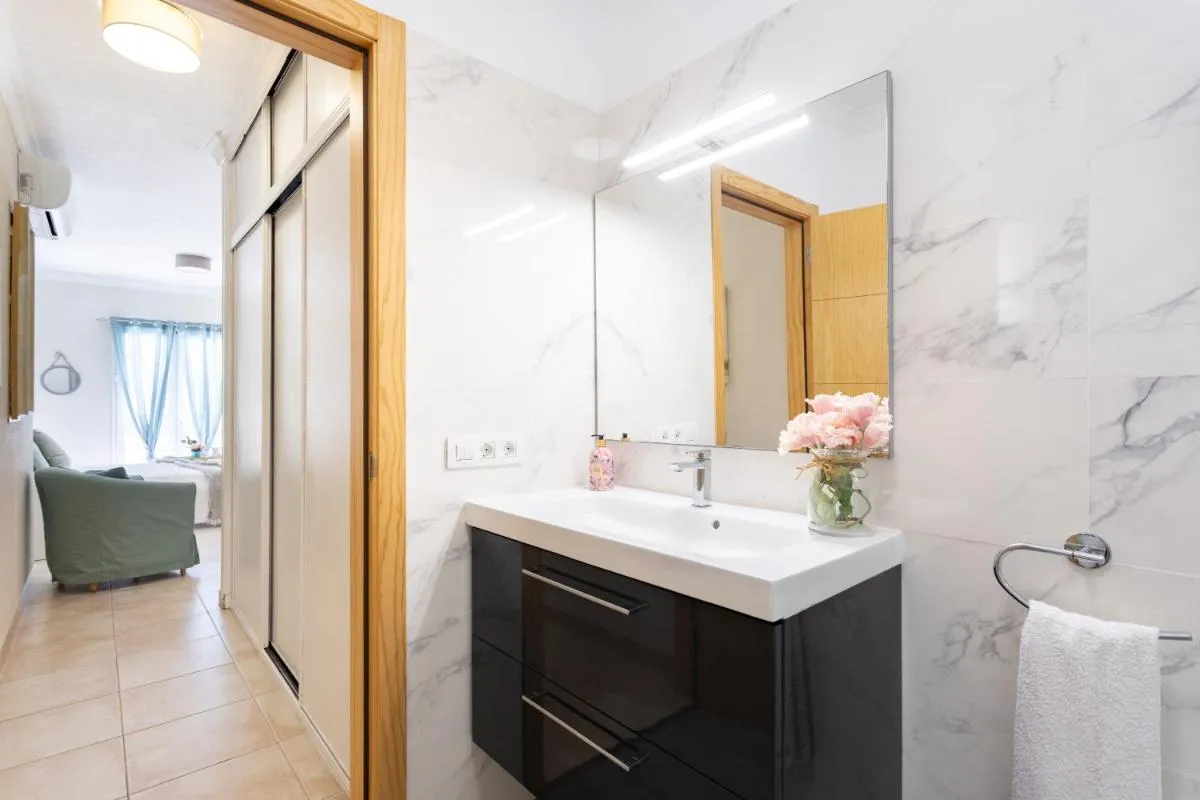 Image 2 of Villa Chloe Costa Adeje Tenerifesummervillas GIANT PRIVATE POOL 11 METERS LONG