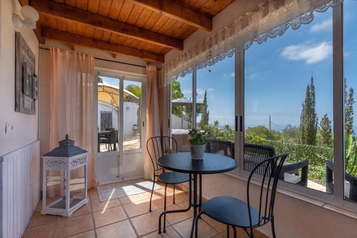 Image 4 of Villa Hibisco, Jacuzzi y Vistas al Atlántico