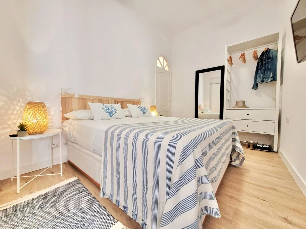 Image 3 of Vista Azul