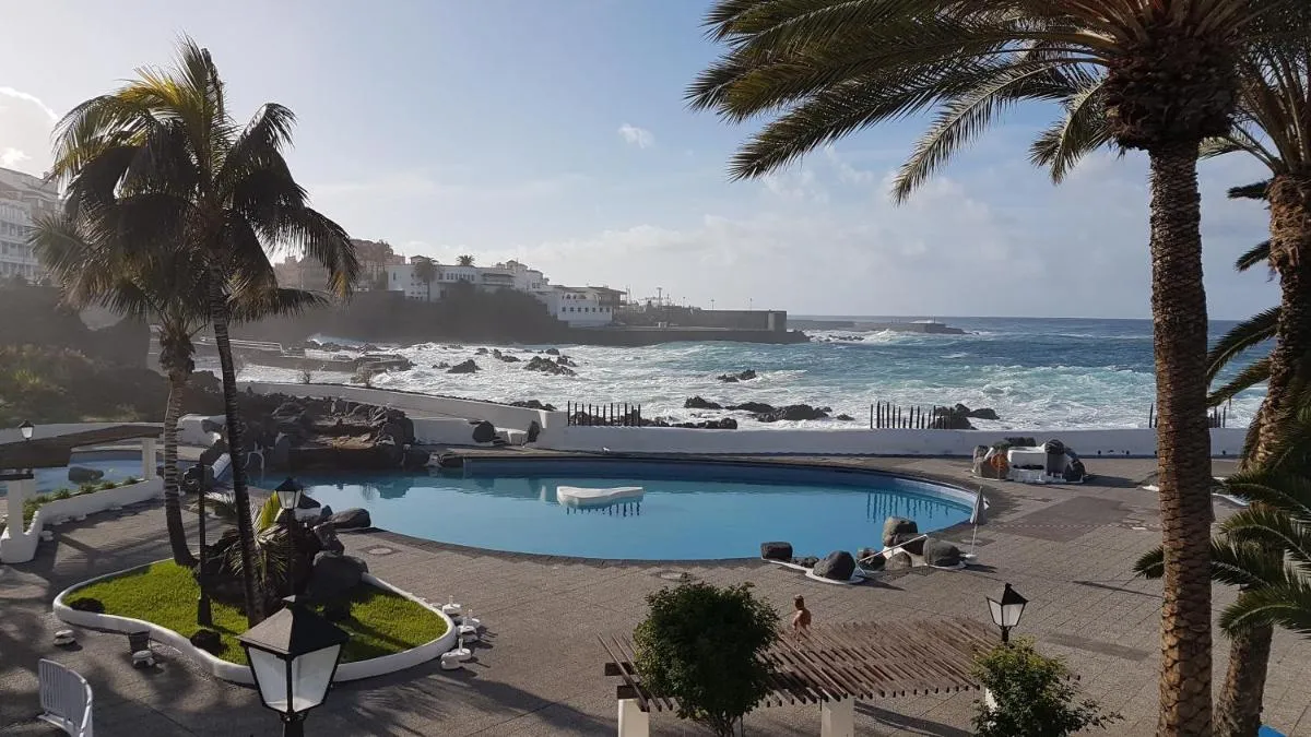 Image 3 of Vista Rosmary