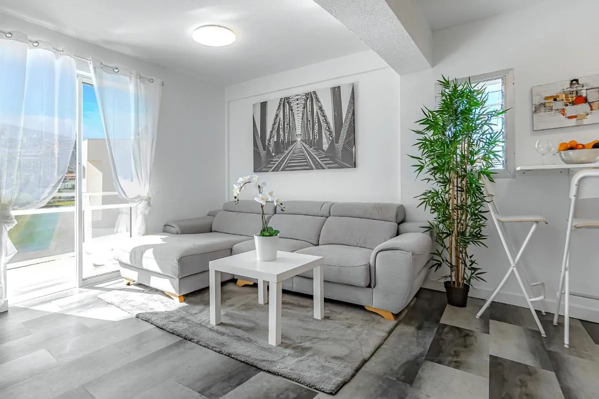 Image 2 of Vistas al Teide y al mar 4