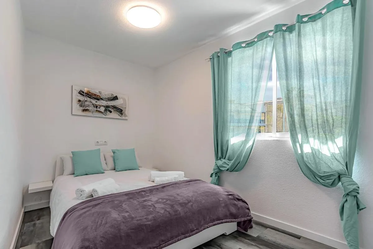 Image 1 of Vistas al Teide y al mar 4