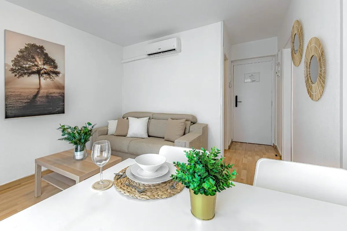 Image 6 of Vistas al mirador y al mar 3