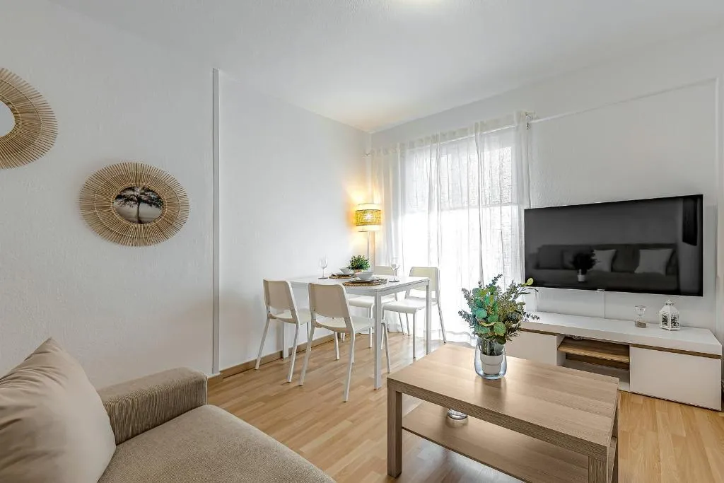 Image of Vistas al mirador y al mar 3