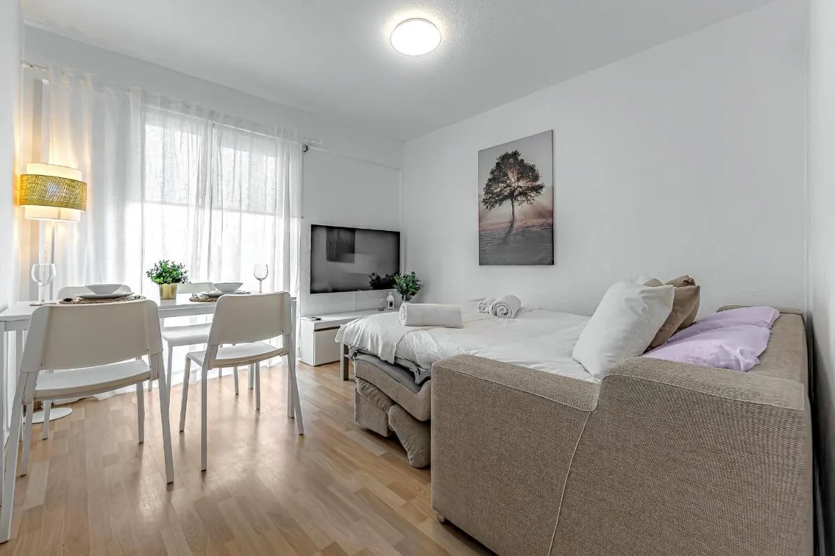 Image 4 of Vistas al mirador y al mar 3