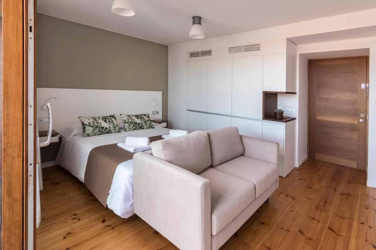 Image 6 of Vivienda El Ciprés. Terraza con espectaculares vistas al Mar.