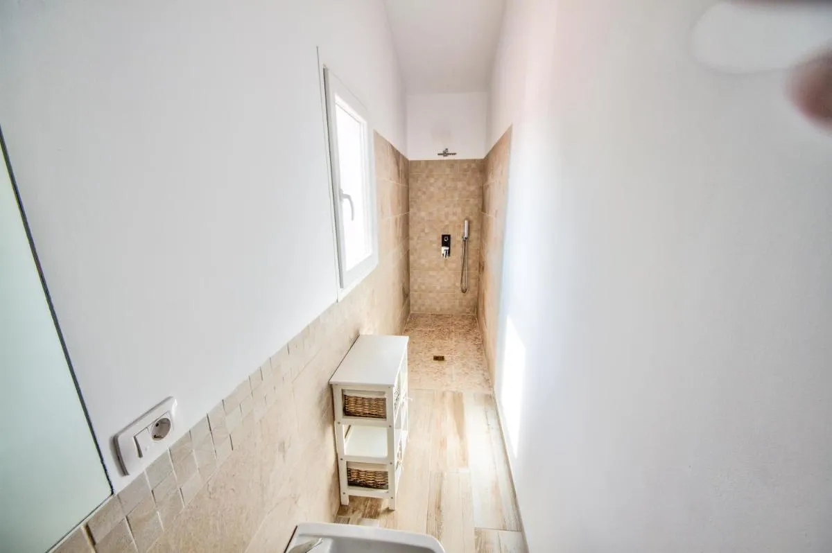 Image 2 of White House – Piro