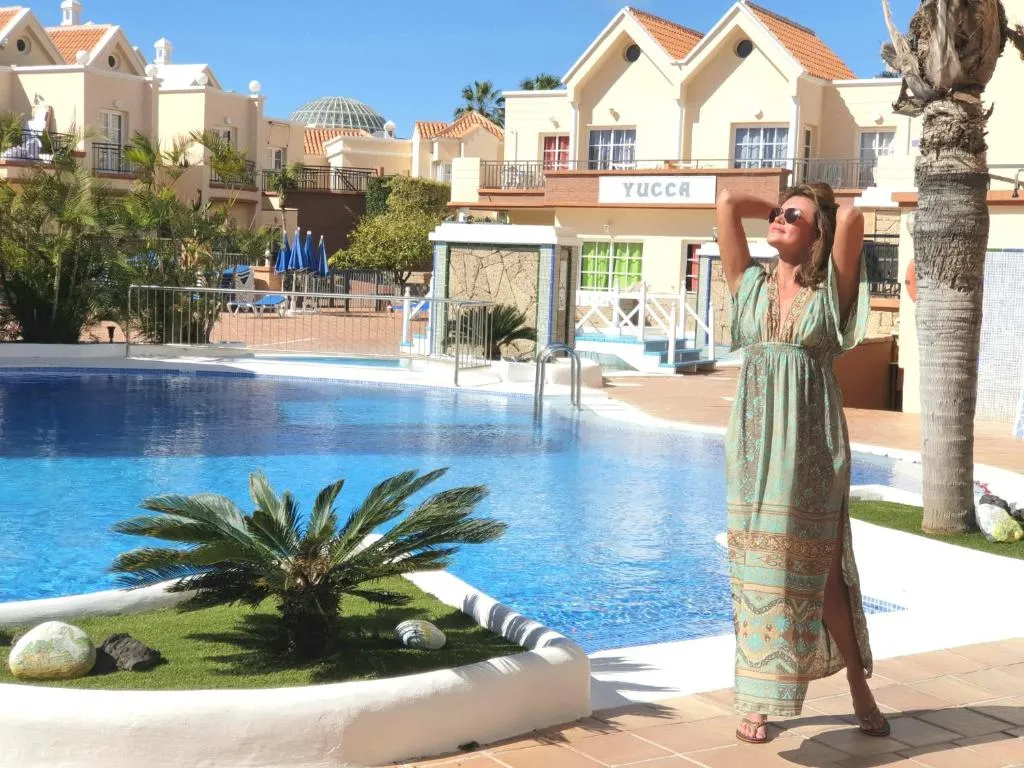 Image of Yucca Park, Lovely, quiet, 2 bedroom, 70m2, ocean pool view!