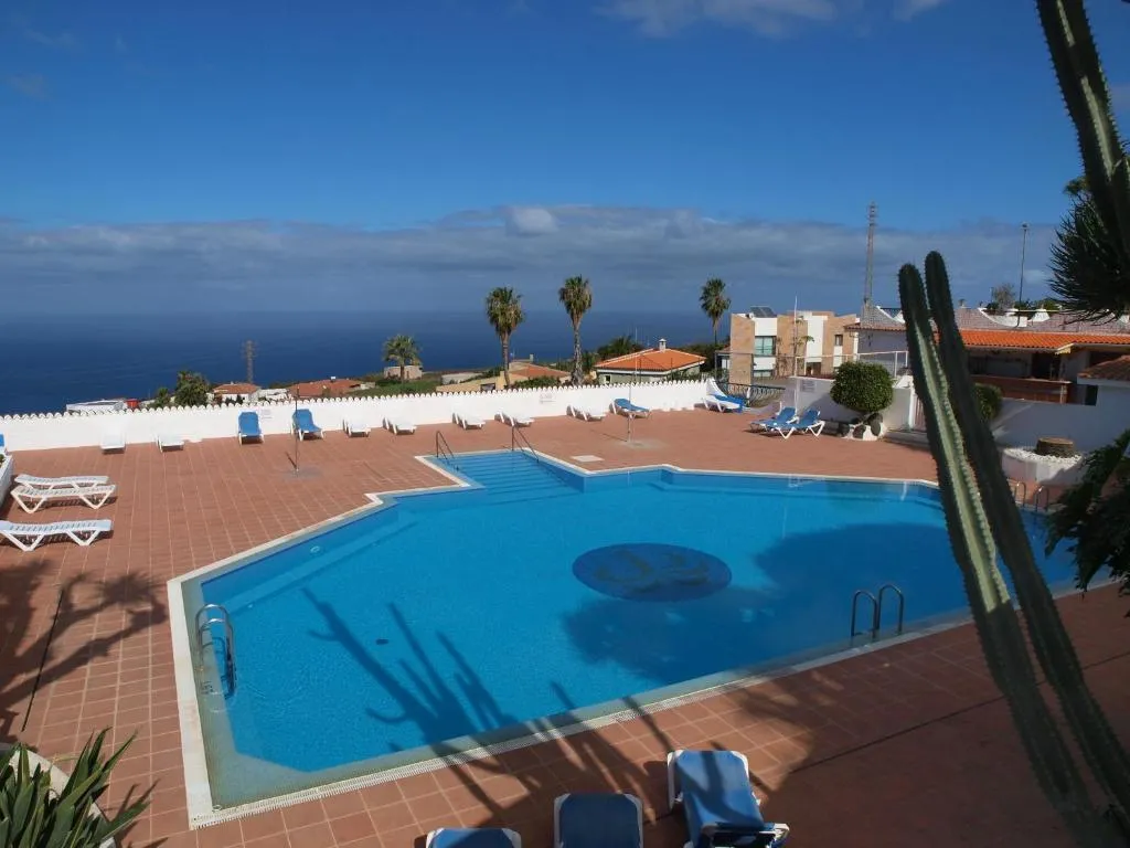 Image of blue horizon