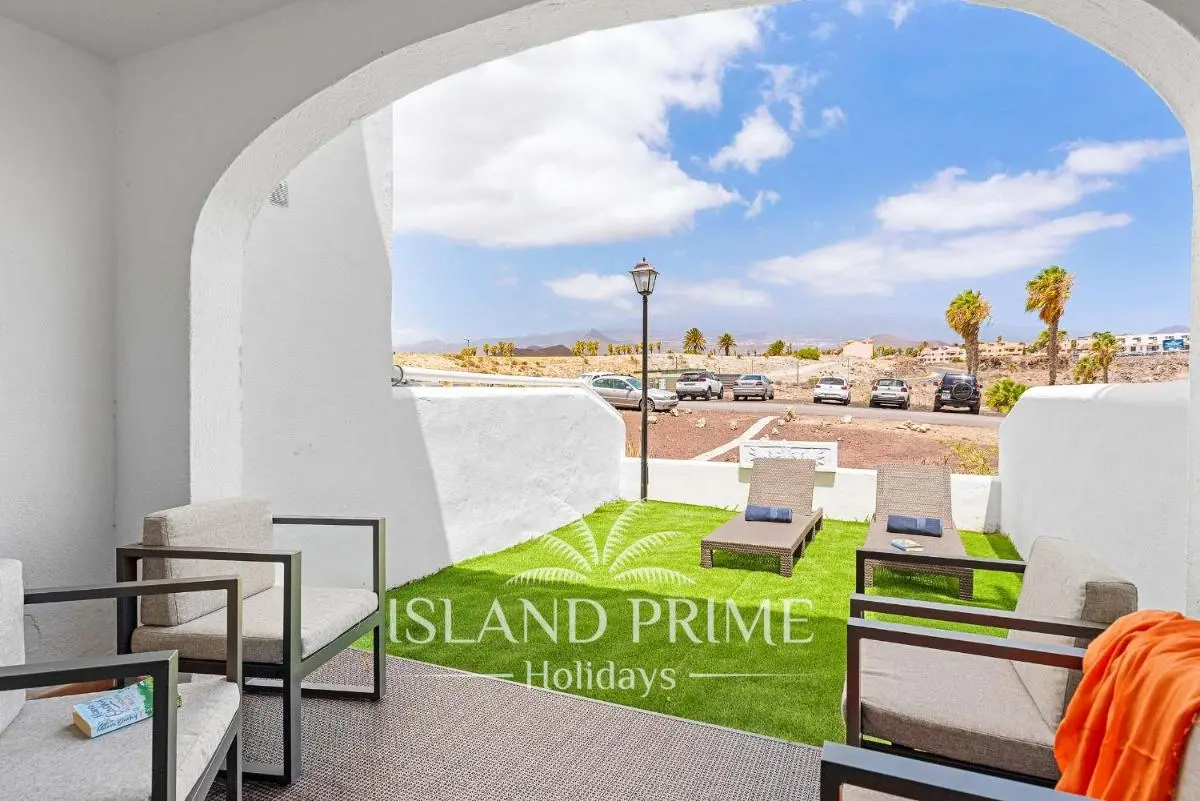 Image 6 of 2x bedroom Holiday with Teide Views in Heated Pool Complex FC407