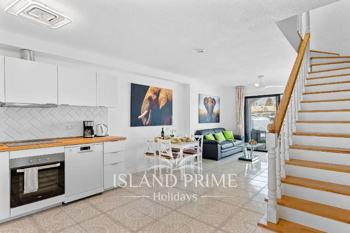 Image 4 of 2x bedroom Holiday with Teide Views in Heated Pool Complex FC407