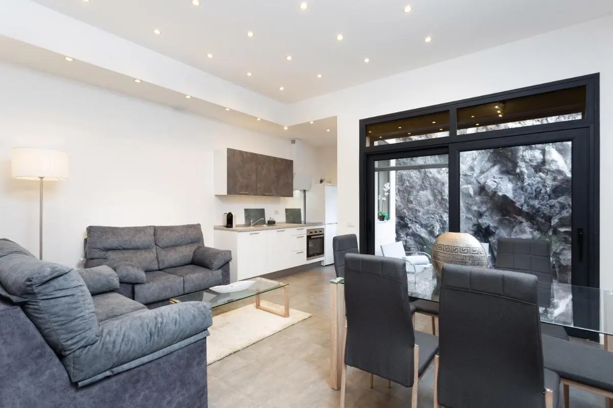 Image 2 of “ATIS”