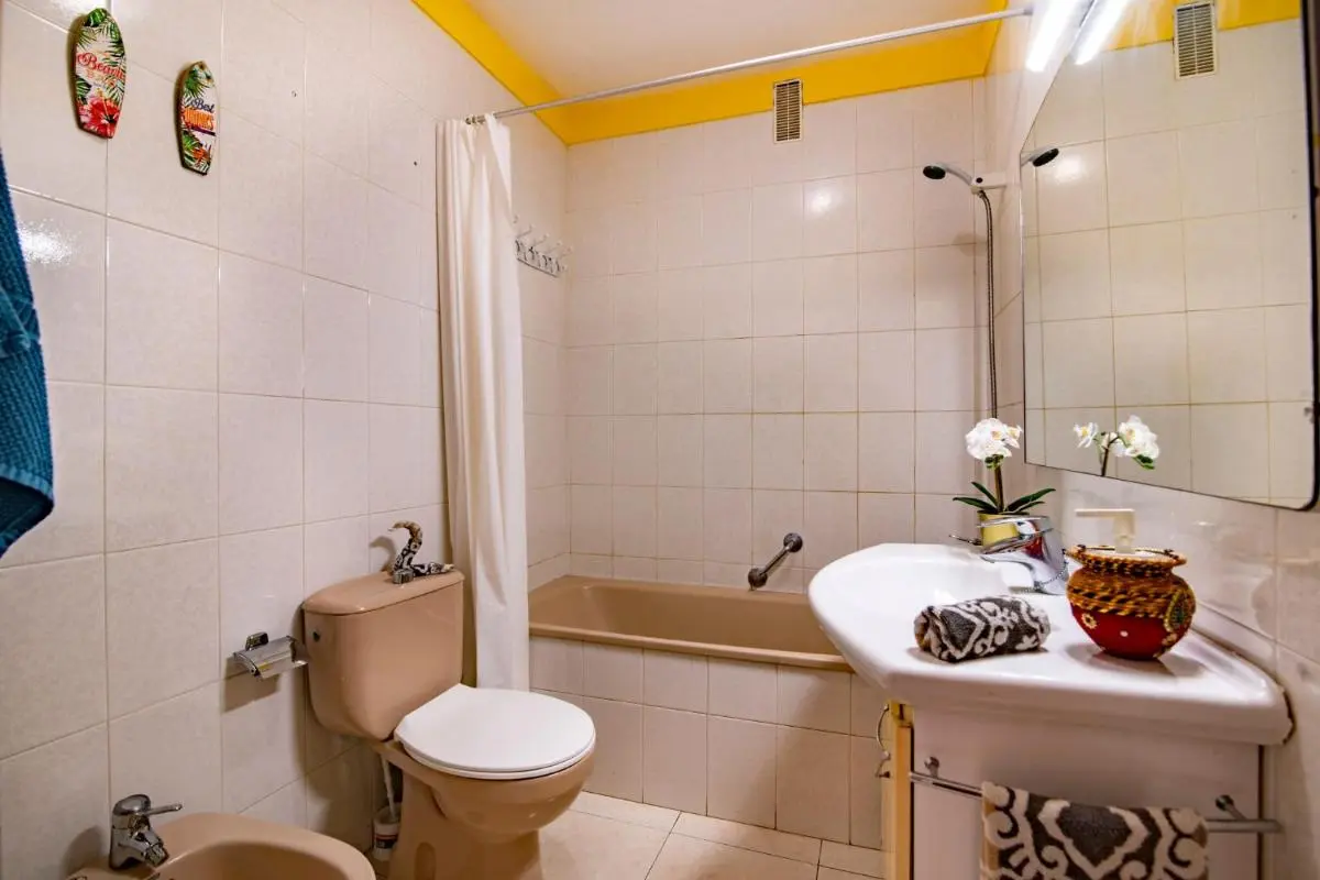 Image 2 of Alquilaencanarias-Medano Tío Claudio beachfront