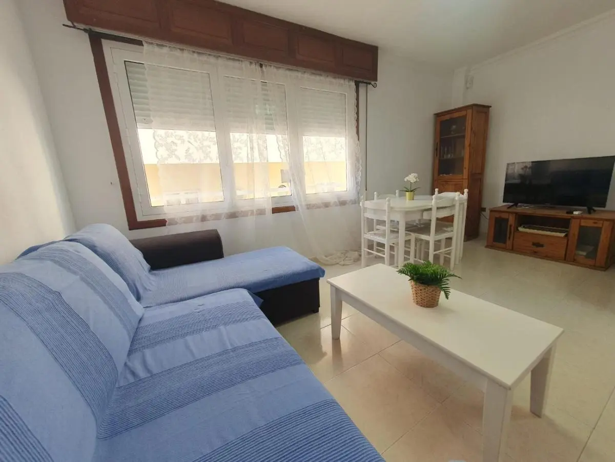 Image 4 of Alquilaencanarias-Medano Tío Claudio beachfront