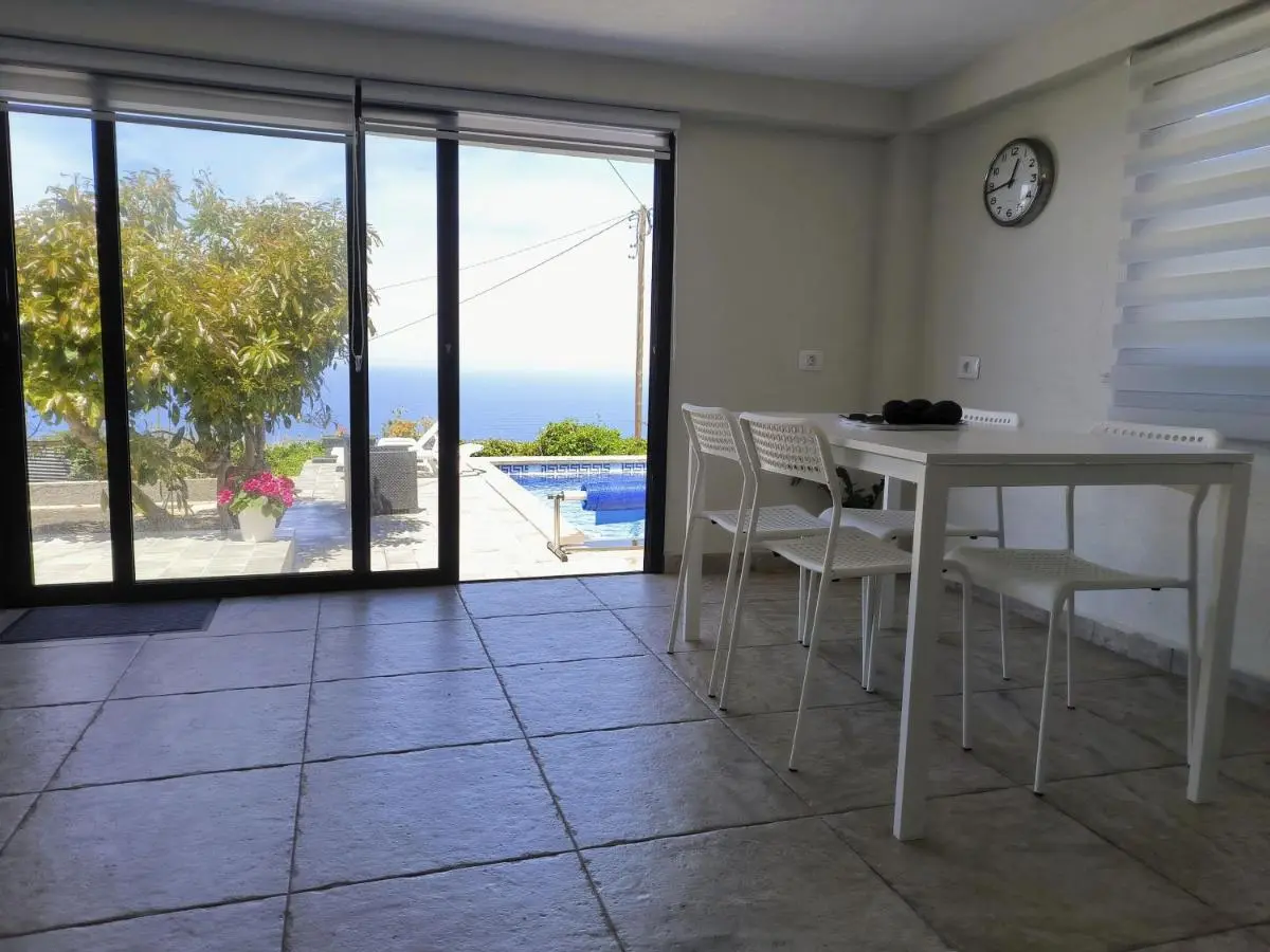 Image 3 of Apartamentos Guayonje Costa