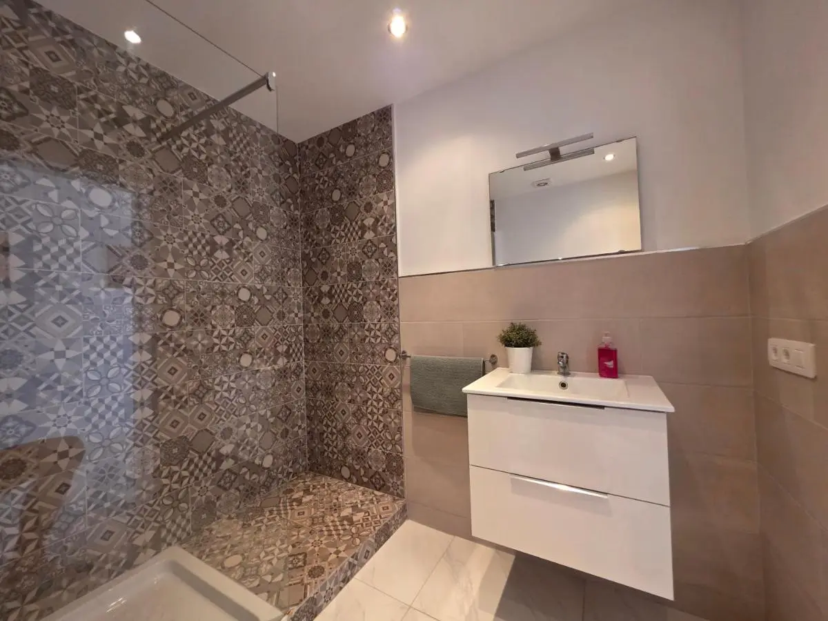 Image 2 of Apartment Ocean View with breathtaking sea view, family friendly, terrace, Wifi, SAT-TV