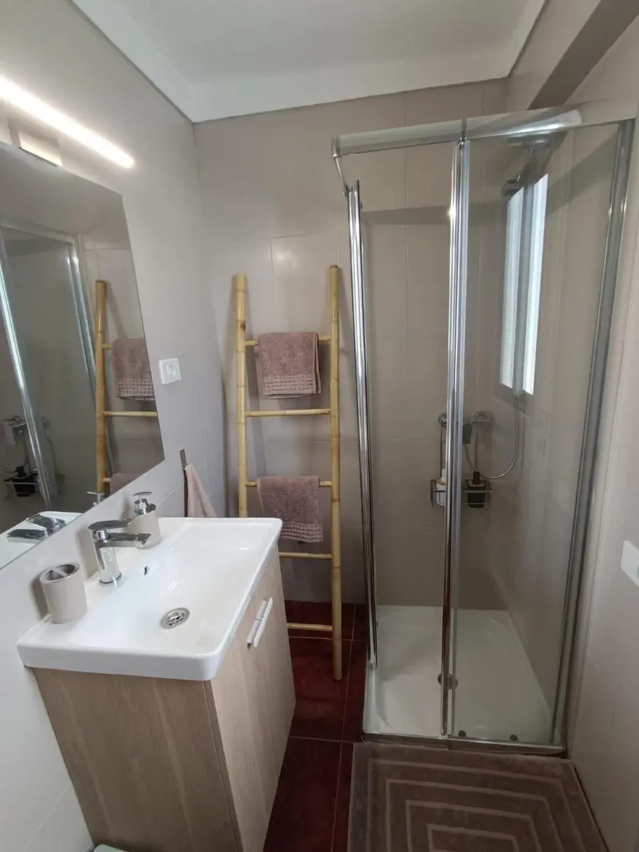 Image 4 of Appartement avec terrasse et vue mer