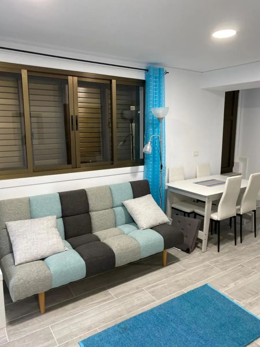 Image 2 of Beach House Tajao