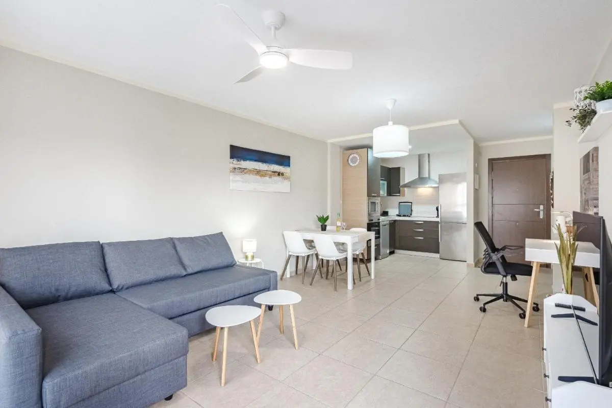 Image 2 of Beautiful renovated apartment with terrace and 2 air condition in Mocan 4 Palm Mar