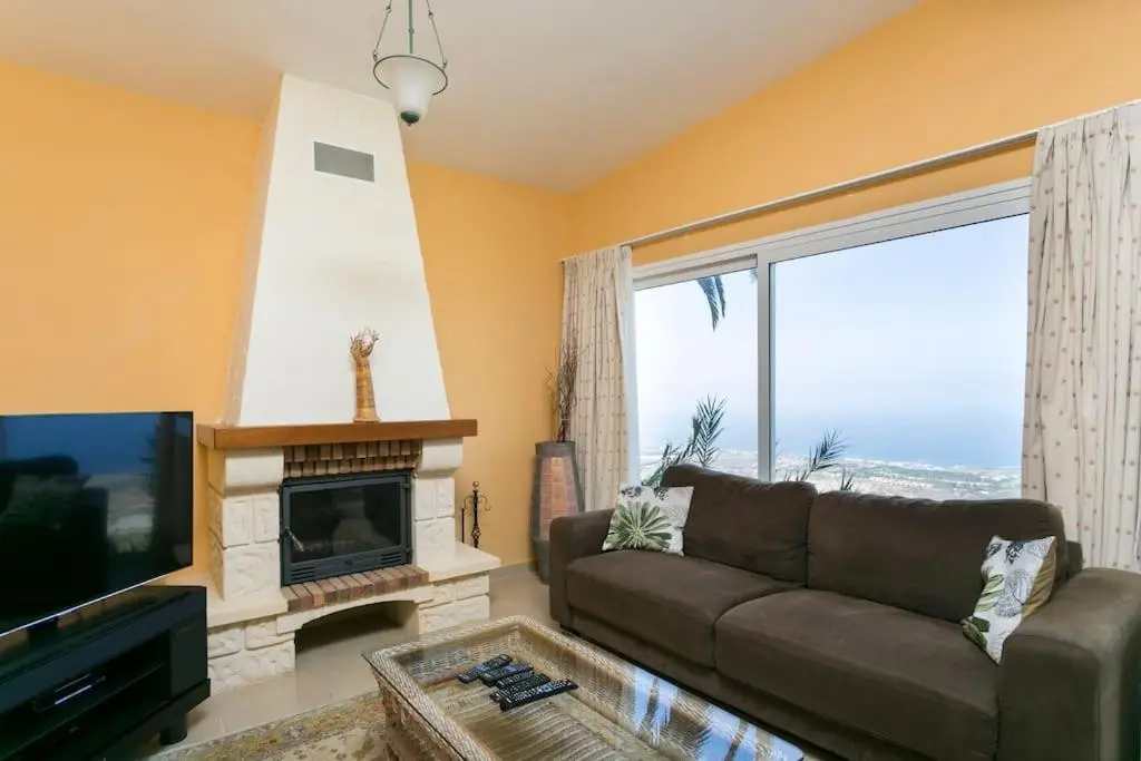 Image 5 of Beautiful villa with stunning view