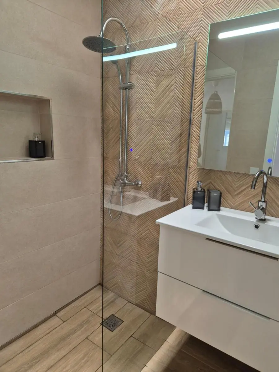 Image 2 of Bungalow Luna privada