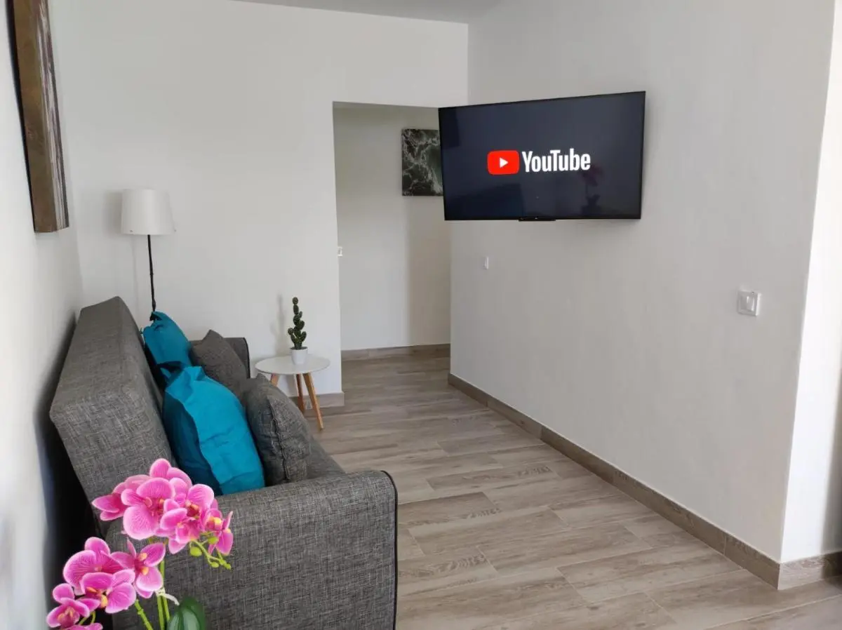 Image 4 of CASA PIRÁMIDE 1 Terraza y Parking privado