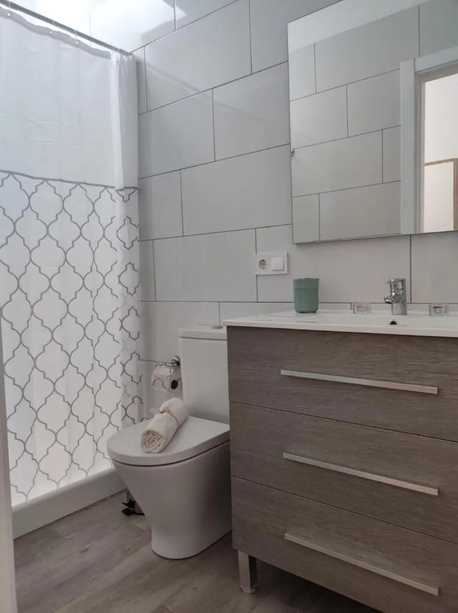 Image 3 of CASA PIRÁMIDE 1 Terraza y Parking privado