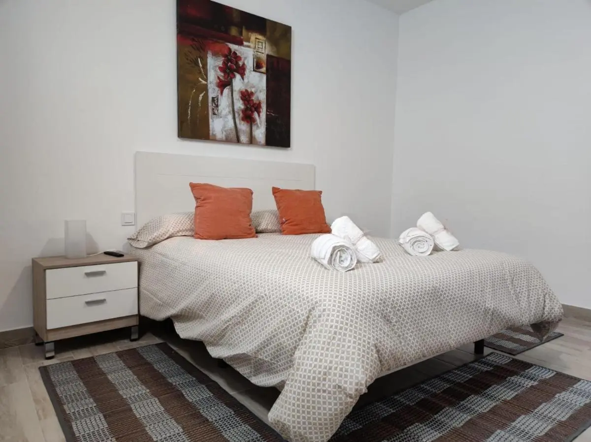 Image 1 of CASA PIRÁMIDE 2. Terraza WiFi y Parking Privado