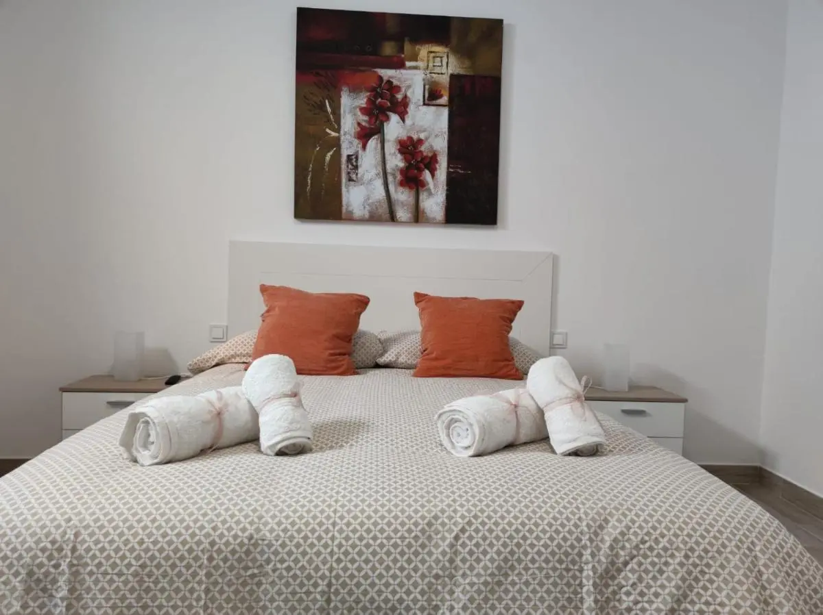 Image 6 of CASA PIRÁMIDE 2. Terraza WiFi y Parking Privado