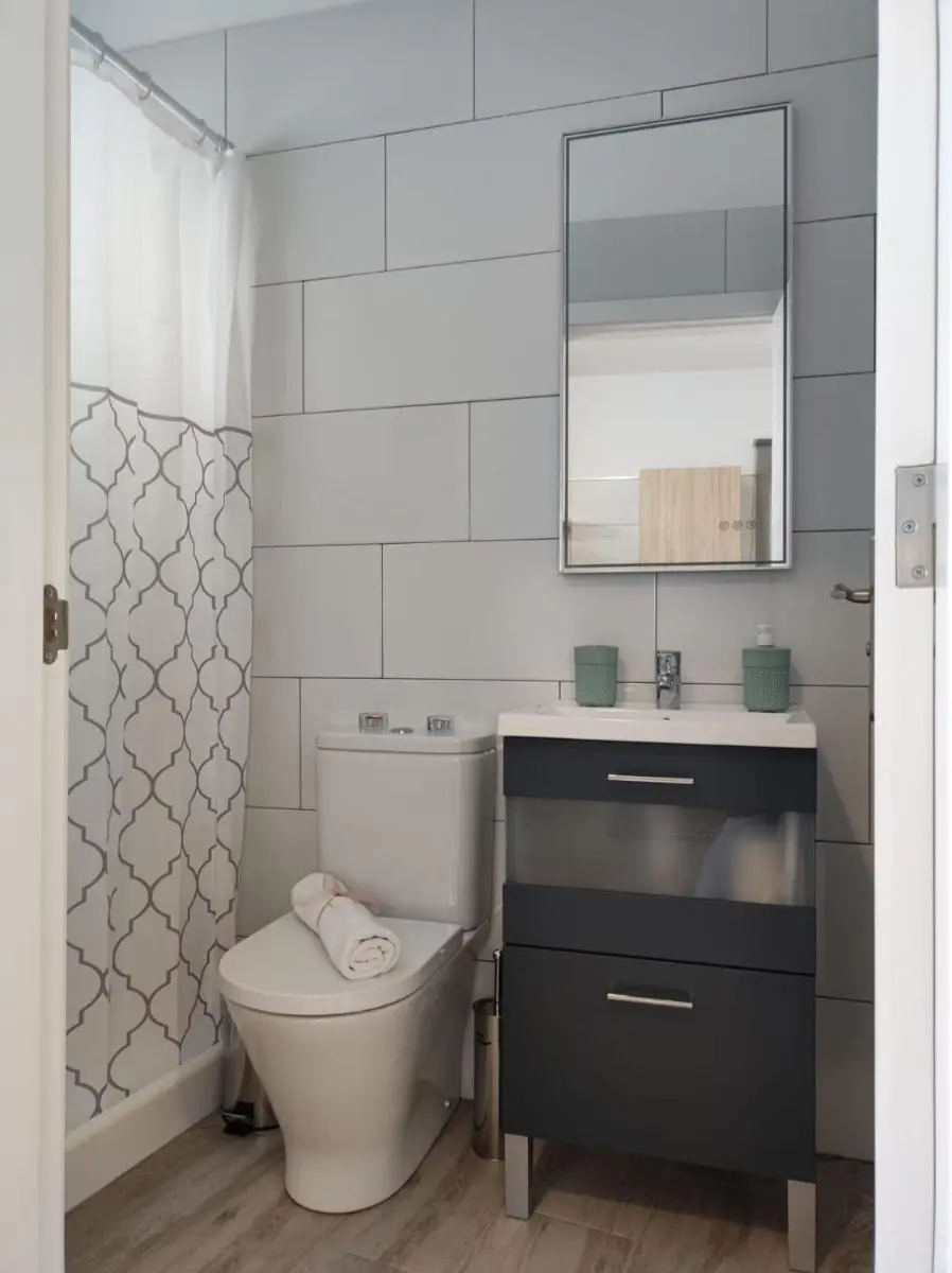 Image 3 of CASA PIRÁMIDE 2. Terraza WiFi y Parking Privado