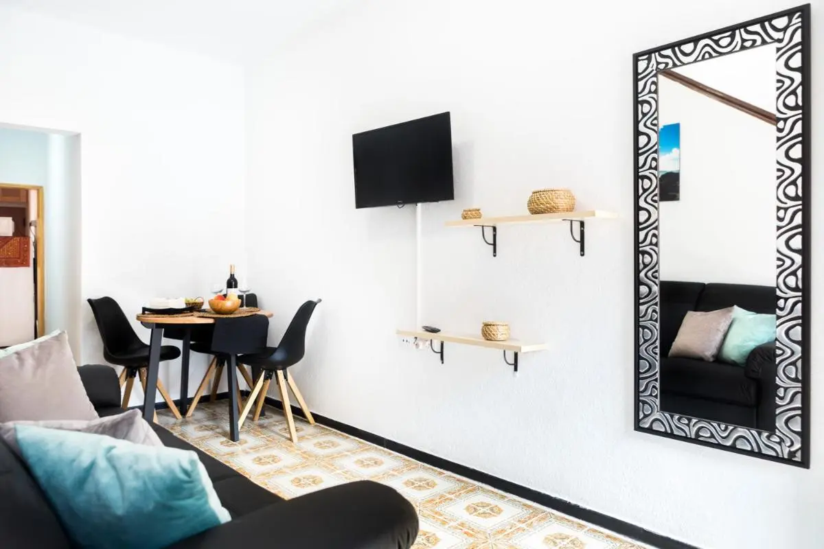 Image 4 of CASA TIA JULIA, vivienda independiente 4 pax en playa Las Teresitas