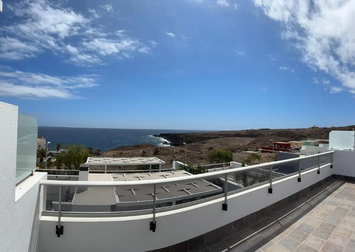 Image 1 of Casa la Familia