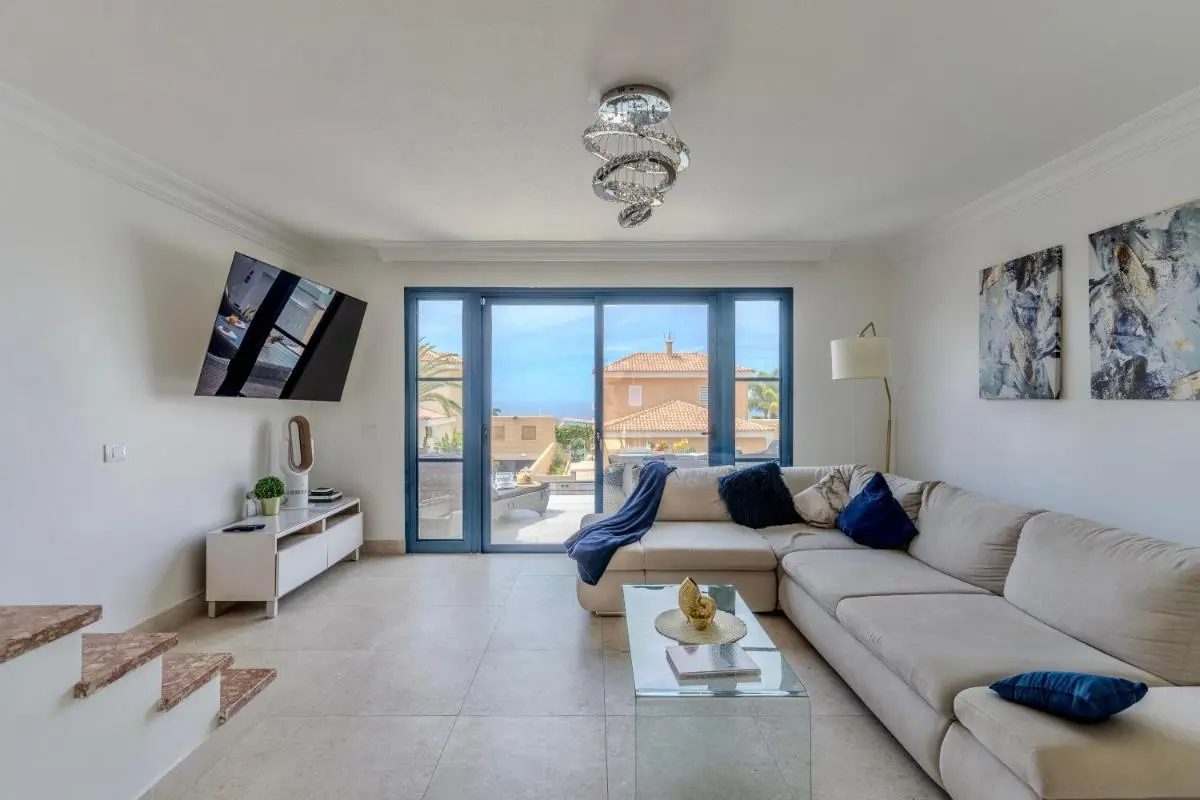 Image 4 of Charming semi- detached villa in Mirador del Duque