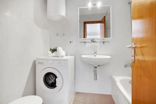 Image 2 of Costa Isora Frontline & Pool By Paramount Holidays