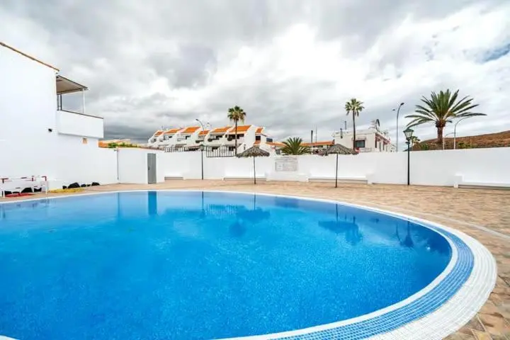 Image 2 of Costa del Silencio Playa Montaña Amarlla,pools,wifi