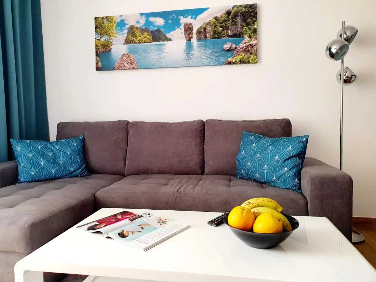 Image 2 of Cristianos