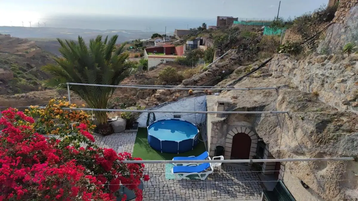 Image 3 of Eco Holidays Cave House Justine