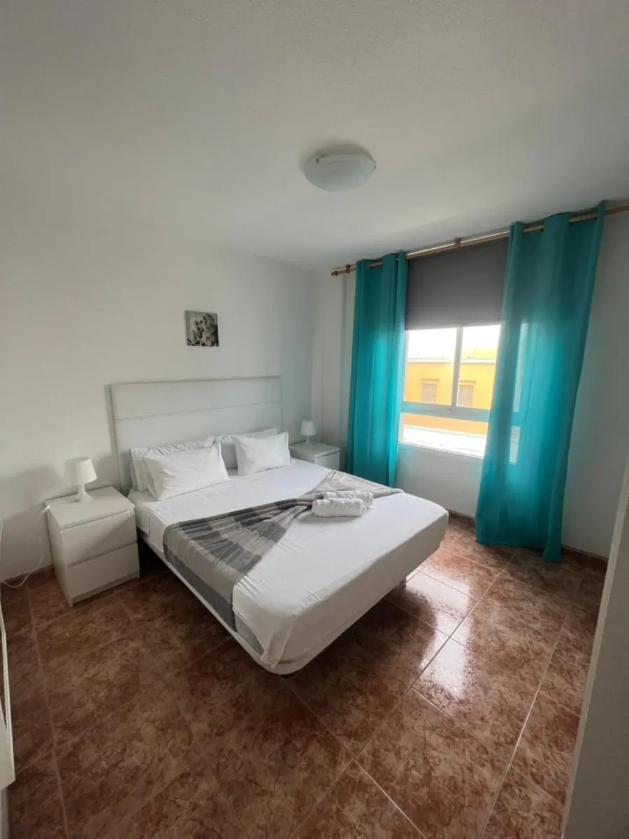 Image 1 of Edificio Playa Chica