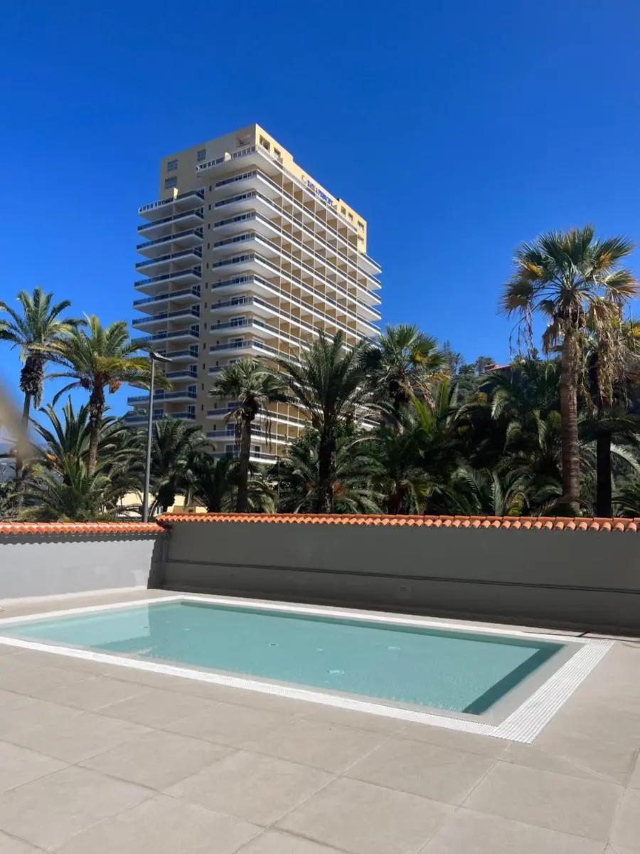 Image 3 of Estudio-SZL