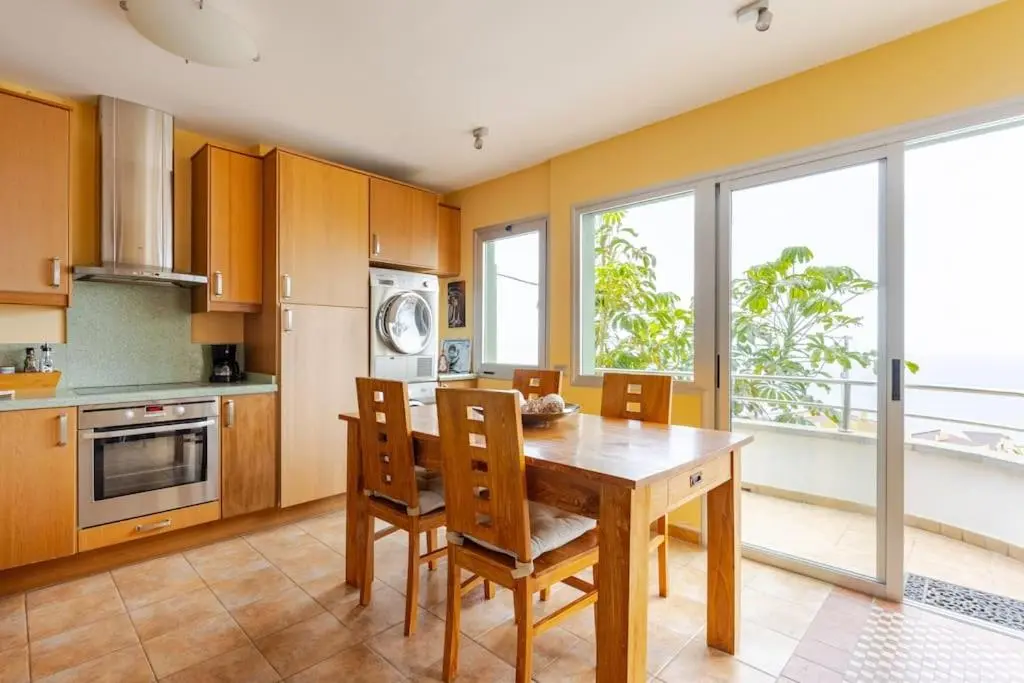 Image 4 of Green House