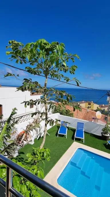 Image 3 of Green House