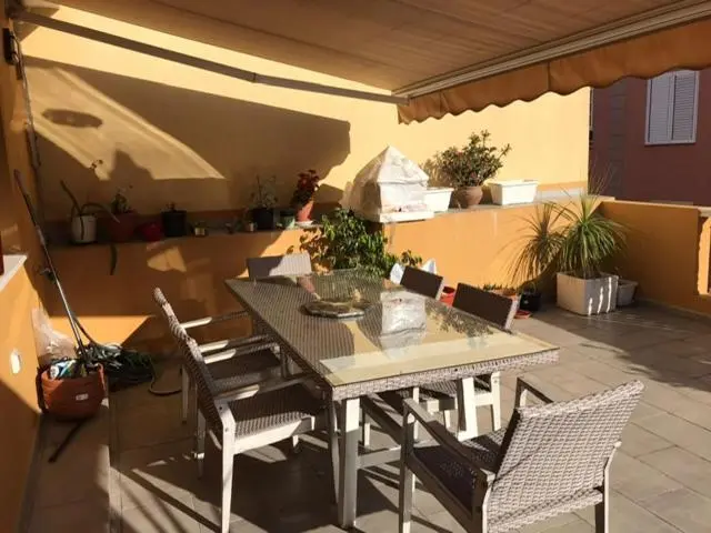 Image of Grosse Terrasse. Modern. Home office. Solarium