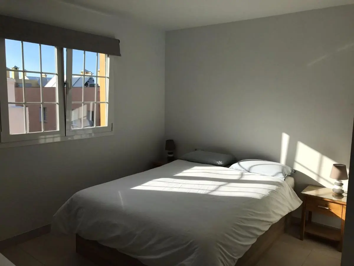 Image 1 of Grosse Terrasse. Modern. Home office. Solarium