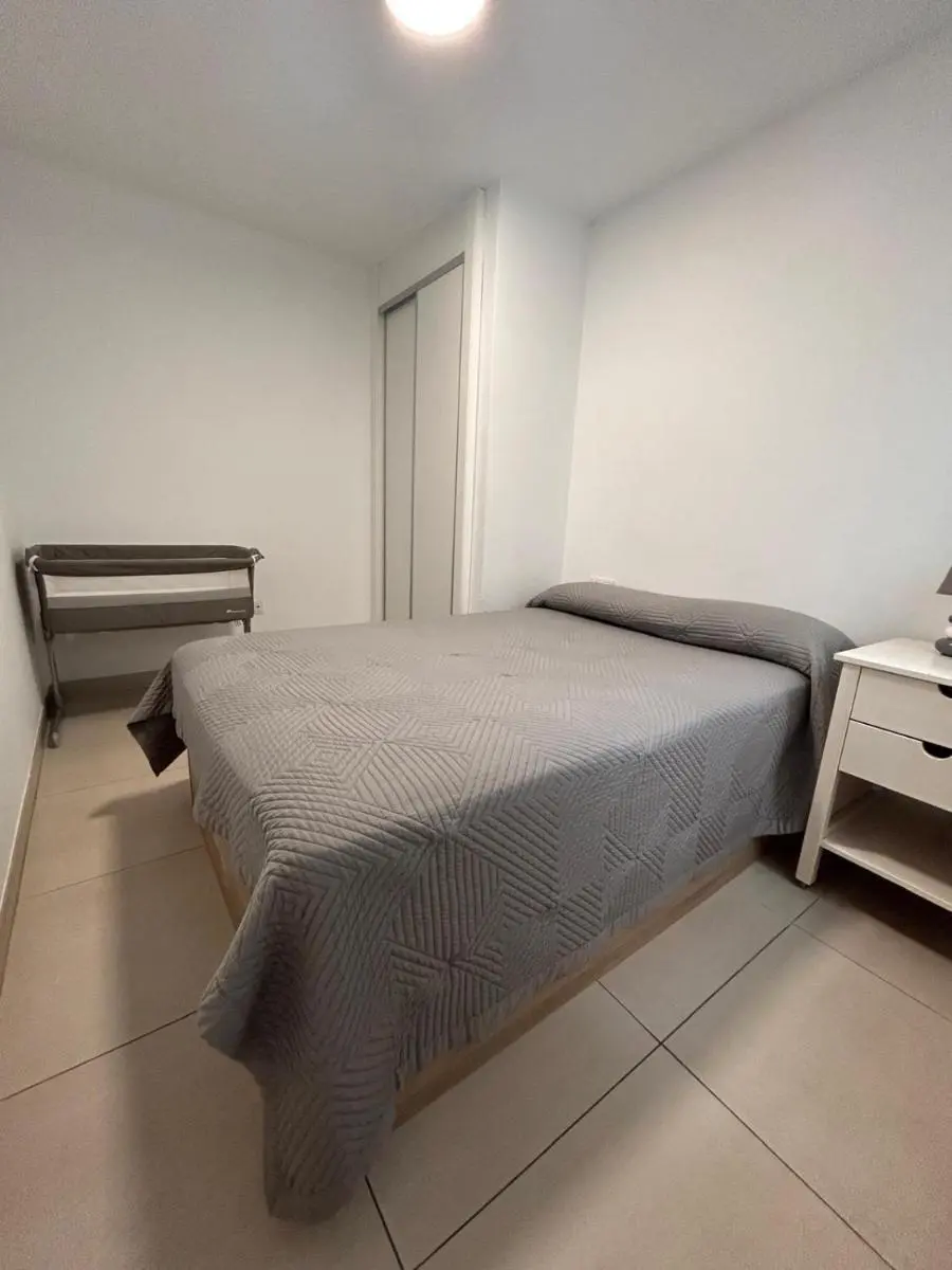 Image 6 of Grosse Terrasse. Modern. Home office. Solarium