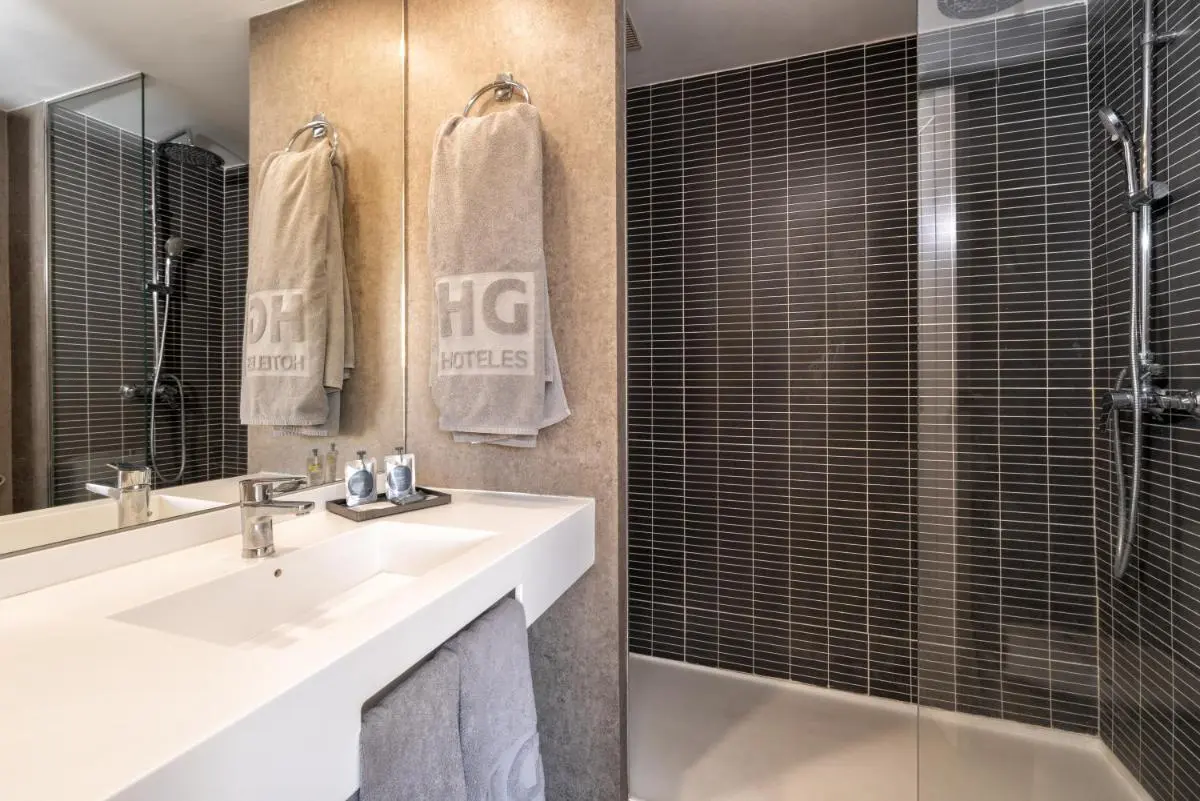 Image 2 of HG Tenerife Sur