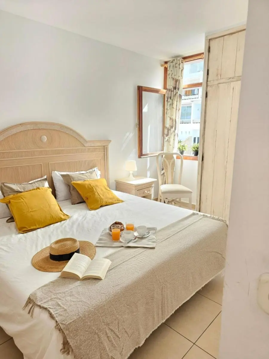 Image 6 of HOLIDAYS BEACH & POOL ,AIRCOND , Las Americas