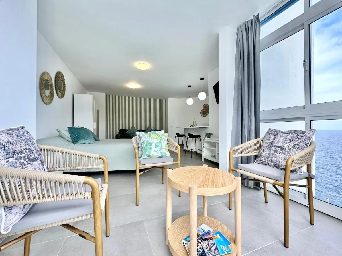 Image 6 of Holiday Feel D