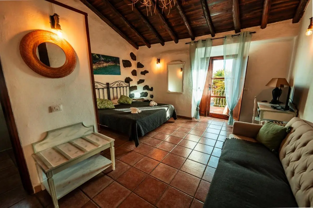 Image 5 of Hotel Rural La Correa del Almendro & Bubble Experience – Adults Only